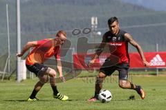 1. Bundesliga - Fußball - FC Ingolstadt 04 - Trainingslager - Vorbereitung - Training - Nico Rinderknecht (22, FCI) Darío Lezcano (11, FCI)