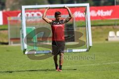 1. Bundesliga - Fußball - FC Ingolstadt 04 - Trainingslager - Vorbereitung - Training - Darío Lezcano (11, FCI) trägt das Tor