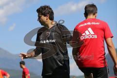 1. Bundesliga - Fußball - FC Ingolstadt 04 - Trainingslager - Vorbereitung - Training - Co-Trainer Argirios Giannikis (FCI) und Markus Suttner (29, FCI)