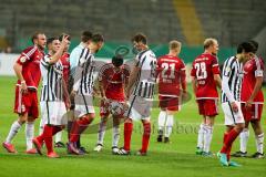 DFB - Pokalspiel - Eintracht Frankfurt - FC Ingolstadt 04 - Moritz Hartmann (#9 FCI) wird gefoult - Freistoss - Almog Cohen (#36 FCI) - Foto: Meyer Jürgen