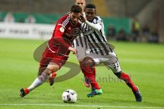 DFB - Pokalspiel - Eintracht Frankfurt - FC Ingolstadt 04 - Mathew Leckie (#7 FCI) - Tawatha Taleb (#33 Frankfurt) - Foto: Meyer Jürgen