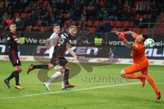 2. Bundesliga - Fußball - FC Ingolstadt 04 - 1. FC Heidenheim - Sonny Kittel (10, FCI) trifft zum 2:0, Torwart Kevin Müller (1 HDH) keine Chance, Hauke Wahl (25, FCI) Alfredo Morales (6, FCI)