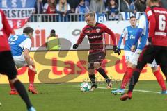 2. Bundesliga - Fußball - Holstein Kiel - FC Ingolstadt 04 - Johannes van den Bergh (15 Kiel) Sonny Kittel (10, FCI)