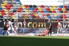 2. Bundesliga - Fußball - Fortuna Düsseldorf - FC Ingolstadt 04 - Tor für Fortuna 1:0 Torwart Örjan Haskjard Nyland (1, FCI) am Boden