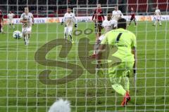 2. Bundesliga - Fußball - 1. FC Nürnberg - FC Ingolstadt 04 - Elfmeter Tor Jubel Darío Lezcano (11, FCI) gegen Torwart Thorsten Kirschbaum (1 FCN)