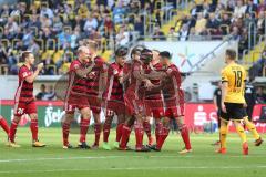 2. Bundesliga - Fußball - Dynamo Dresden - FC Ingolstadt 04 - Alfredo Morales (6, FCI) trifft zum 0:2 Jubel mit Max Christiansen (5, FCI) Hauke Wahl (25, FCI) Sonny Kittel (10, FCI) Christian Träsch (28, FCI) Darío Lezcano (11, FCI) Marvin Matip (34, FCI)