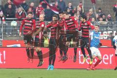 2. Bundesliga - Fußball - Holstein Kiel - FC Ingolstadt 04 - Mauer Freistoß Christian Träsch (28, FCI) Tobias Levels (3, FCI) Stefan Kutschke (20, FCI) Alfredo Morales (6, FCI) Marcel Gaus (19, FCI) Dominick Drexler (24 Kiel) Almog Cohen (8, FCI)