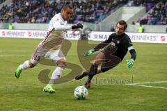 2. Bundesliga - Fußball - Erzgebirge Aue - FC Ingolstadt 04 - Torchance für Darío Lezcano (11, FCI) gegen Torwart Männel Martin (Aue 1)