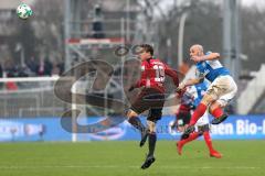 2. Bundesliga - Fußball - Holstein Kiel - FC Ingolstadt 04 - Marcel Gaus (19, FCI) Kopfballduell Patrick Herrmann (19 Kiel)