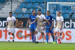 2. BL - Saison 2017/2018 - VFL Bochum - FC Ingolstadt 04 - Alfredo Morales (#6 FCI) reklamiert beim Schiedsrichter - Sonny Kittel (#10 FCI) - Foto: Meyer Jürgen