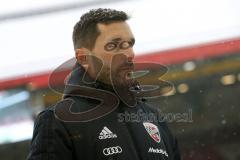 2. Bundesliga - 1. FC Kaiserslautern - FC Ingolstadt 04 - Cheftrainer Stefan Leitl (FCI) im Schneechaos