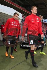 2. BL - Saison 2017/2018 - FC Ingolstadt 04 - 1. FC Heidenheim - Marcel Gaus (#19 FCI) - Thomas Pledl (#30 FCI) gehen zum warm machen vor dem Spiel  - Foto: Meyer Jürgen