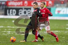 2. BL - Saison 2017/2018 - 1.FC Kaiserslautern - FC Ingolstadt 04 - Max Christiansen (#5 FCI) - Sebastian Andersson (#9 Kaiserslautern) - Foto: Meyer Jürgen