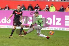 2. Bundesliga - 1. FC Kaiserslautern - FC Ingolstadt 04 - leider abgepfiffen Hauke Wahl (25, FCI) triftt das Tor von Torwart Marius Müller (24 Kaiserslautern)