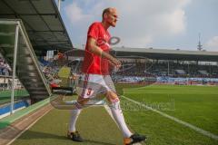 2. BL - Saison 2017/2018 - VFL Bochum - FC Ingolstadt 04 - Die Mannschaft betritt das Spielfeld - Tobias Levels (#3 FCI) - Foto: Meyer Jürgen