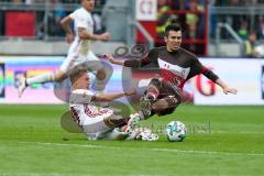 2. BL - Saison 2017/2018 - FC St. Pauli - FC Ingolstadt 04 - Sonny Kittel (#10 FCI) - Waldemar Sobota (#28 St. Pauli) - Foto: Meyer Jürgen