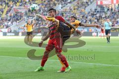 2. Bundesliga - Fußball - Dynamo Dresden - FC Ingolstadt 04 - Darío Lezcano (11, FCI) Philip Heise (16 Dresden)
