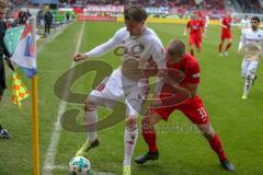 2. BL - Saison 2017/2018 - FC Heidenheim - FC Ingolstadt 04 - Stefan Kutschke (#20 FCI) - Timo Beermann (#33 Heidenheim) - Foto: Meyer Jürgen