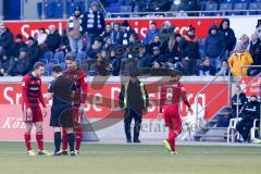 2. Bundesliga - Fußball - MSV Duisburg - FC Ingolstadt 04 - rote Karte für Almog Cohen (8, FCI) Marcel Gaus (19, FCI) Stefan Kutschke (20, FCI) diskutieren mit Schiedsrichter