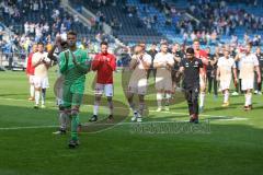 2. BL - Saison 2017/2018 - VFL Bochum - FC Ingolstadt 04 - Die Mannschaft bedankt sich bei den Fans nach dem Spiel - Orjan Nyland (#1 Torwart FCI) - Christian Träsch (#28 FCI) - Marcel Gaus (#19 FCI) -  Foto: Meyer Jürgen