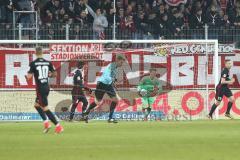 2. Bundesliga - Fußball - Jahn Regensburg - FC Ingolstadt 04 - Torwart Örjan Haskjard Nyland (1, FCI) hält
