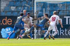 2. BL - Saison 2017/2018 - VFL Bochum - FC Ingolstadt 04 - Dario Lezcano (#11 FCI) mit einer Torchance - Daniel Soares #3 Bochum) - Thomas Pledl (#30 FCI) - Foto: Meyer Jürgen