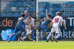 2. BL - Saison 2017/2018 - VFL Bochum - FC Ingolstadt 04 - Dario Lezcano (#11 FCI) mit einer Torchance - Daniel Soares #3 Bochum) - Thomas Pledl (#30 FCI) - Foto: Meyer Jürgen