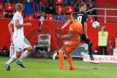 2. BL - Saison 2017/2018 - FC Ingolstadt 04 - 1. FC Heidenheim - Stefan Kutschke (#20 FCI) - Kevin Müller Torwart (#1 Heidenheim) - Foto: Meyer Jürgen