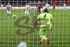 2. Bundesliga - Fußball - 1. FC Nürnberg - FC Ingolstadt 04 - Elfmeter Tor Jubel Darío Lezcano (11, FCI) gegen Torwart Thorsten Kirschbaum (1 FCN)