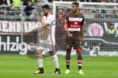 2. BL - Saison 2017/2018 - FC St. Pauli - FC Ingolstadt 04 - Christian Träsch (#28 FCI) - Aziz Bouhaddouz (#9 St. Pauli) - Foto: Meyer Jürgen