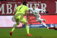2. Bundesliga - Fußball - 1. FC Nürnberg - FC Ingolstadt 04 - Max Christiansen (5, FCI) Torwart Thorsten Kirschbaum (1 FCN)