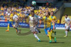 2. BL - Saison 2017/2018 - Eintracht Braunschweig - FC Ingolstadt 04 - Frederic Ananou (#2 FCI) - Mirko Boland (#10 Braunschweig) - Foto: Meyer Jürgen