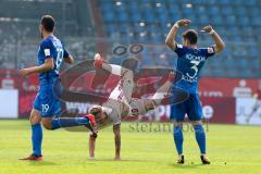 2. BL - Saison 2017/2018 - VFL Bochum - FC Ingolstadt 04 - Sonny Kittel (#10 FCI) wird gefoult - Daniel Soares (#3 Bochum) - Patrick Fabian (#19 Bochum) - Foto: Meyer Jürgen