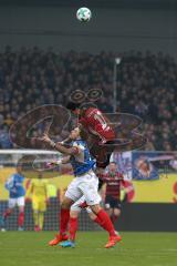 2. Bundesliga - Fußball - Holstein Kiel - FC Ingolstadt 04 - Rafael Czichos (5 Kiel) Darío Lezcano (11, FCI)