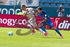 2. BL - Saison 2017/2018 - VFL Bochum - FC Ingolstadt 04 - Sonny Kittel (#10 FCI) - Robbie Kruse (#17 Bochum) - Foto: Meyer Jürgen