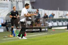 2. Bundesliga - Fußball - SpVgg Greuther Fürth FC Ingolstadt 04 - Cheftrainer Stefan Leitl (FCI) an der Seitenlinie
