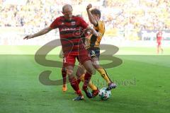 2. Bundesliga - Fußball - Dynamo Dresden - FC Ingolstadt 04 - Tobias Levels (3, FCI) Niklas Hauptmann (36 Dresden)