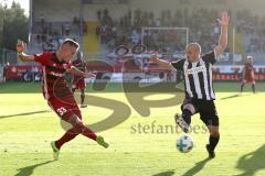 2. Bundesliga - Fußball - SV Sandhausen - FC Ingolstadt 04 - 1:0 - links Florent Hadergjonaj (33, FCI) flankt und Vollmann, Korbinian (22 SV) stört