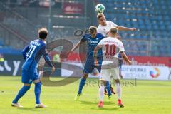 2. BL - Saison 2017/2018 - VFL Bochum - FC Ingolstadt 04 - Tobias Schröck (#21 FCI) beim Kopfball - Sonny Kittel (#10 FCI) - Foto: Meyer Jürgen