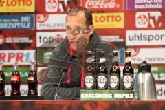 2. Bundesliga - 1. FC Kaiserslautern - FC Ingolstadt 04 - Pressekonferenz nach dem Spiel, Cheftrainer Jeff Strasser Kaiserslautern