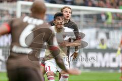 2. BL - Saison 2017/2018 - FC St. Pauli - FC Ingolstadt 04 - Dario Lezcano (#11 FCI) - Marc Hornschuh (#16 St. Pauli) - Foto: Meyer Jürgen