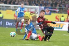 2. Bundesliga - Fußball - Holstein Kiel - FC Ingolstadt 04 - Dominick Drexler (24 Kiel) Max Christiansen (5, FCI)