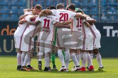 2. BL - Saison 2017/2018 - VFL Bochum - FC Ingolstadt 04 - Die Mannschaft bildet einen Kreis - Foto: Meyer Jürgen