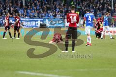 2. Bundesliga - Fußball - SV Darmstadt 98 - FC Ingolstadt 04 - Spiel ist aus, FCI enttäuscht 1:1 Remis Unentschieden, Stefan Lex (14, FCI) Moritz Hartmann (9, FCI) am Boden links Hauke Wahl (FCI 25) Marvin Matip (34, FCI)