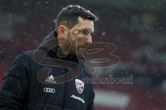 2. Bundesliga - 1. FC Kaiserslautern - FC Ingolstadt 04 - Cheftrainer Stefan Leitl (FCI) im Schneechaos