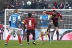 2. Bundesliga - Fußball - Holstein Kiel - FC Ingolstadt 04 - Alexander Mühling (8 Kiel) Almog Cohen (8, FCI) Marvin Ducksch (10 Kiel) Christian Träsch (28, FCI)