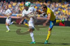 2. BL - Saison 2017/2018 - Eintracht Braunschweig - FC Ingolstadt 04 - Frederic Ananou (#2 FCI) - Ken Reichel (#19 Braunschweig) - Foto: Meyer Jürgen