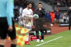 2. Bundesliga - Fußball - 1. FC Nürnberg - FC Ingolstadt 04 - Christian Träsch (28, FCI) und Cheftrainer Stefan Leitl (FCI) an der Seitenlinie