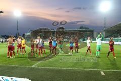 2. Bundesliga - Fußball - SpVgg Greuther Fürth FC Ingolstadt 04 - erster Sieg der Saison, 0:1, Jubel, das Team bei den Fans