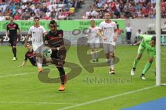 2. Bundesliga - Fußball - Fortuna Düsseldorf - FC Ingolstadt 04 - Darío Lezcano (11, FCI) zu langsam Torwart Raphael Wolf (30 Fortuna) Robin Bormuth (32 Fortuna)